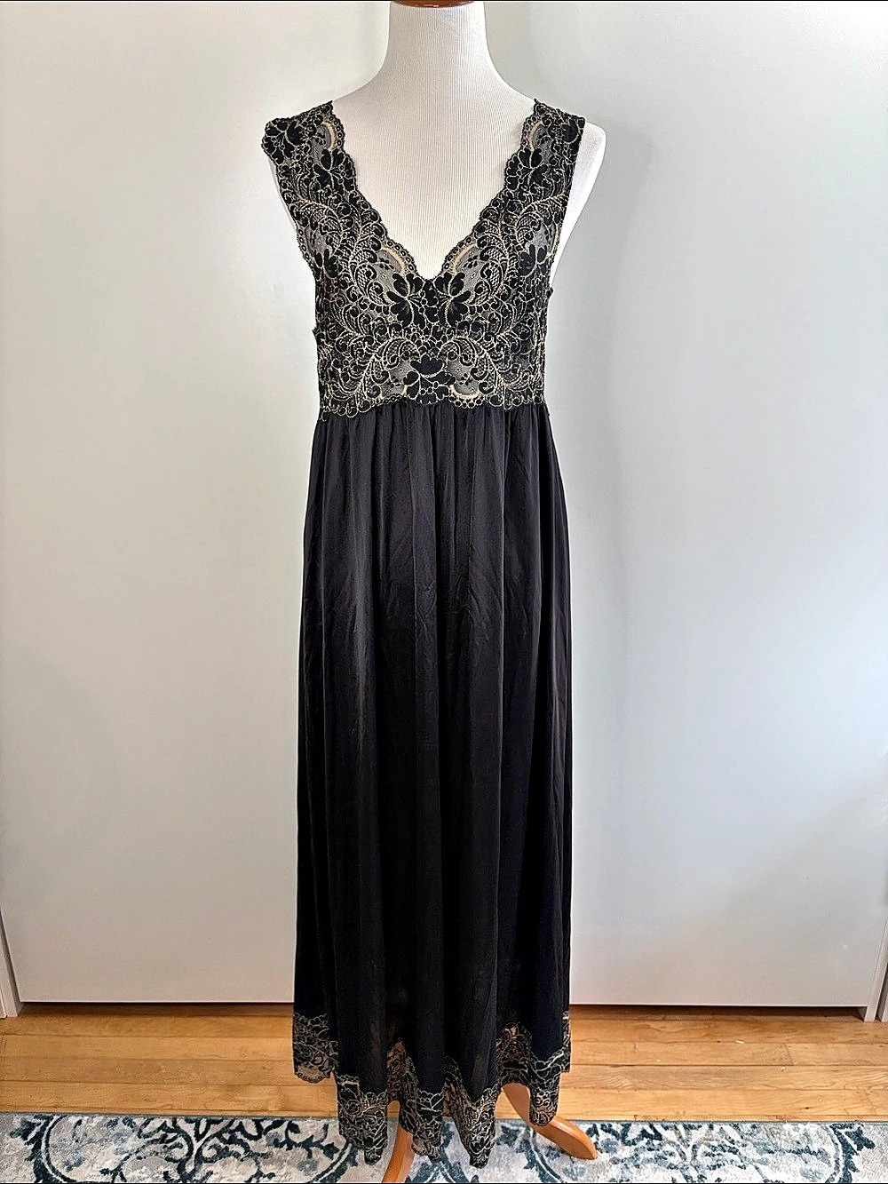 Vintage Shadowline Black Lace Maxi Night Gown Size Medium